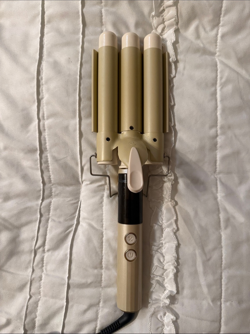Luxe + Willow Beige Triple Barrel Hair Waver